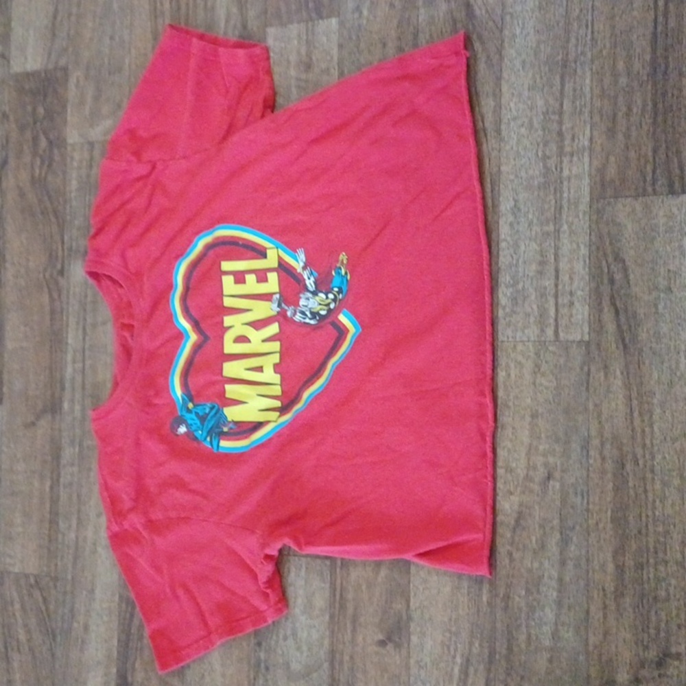 Marvel cropped top size xl